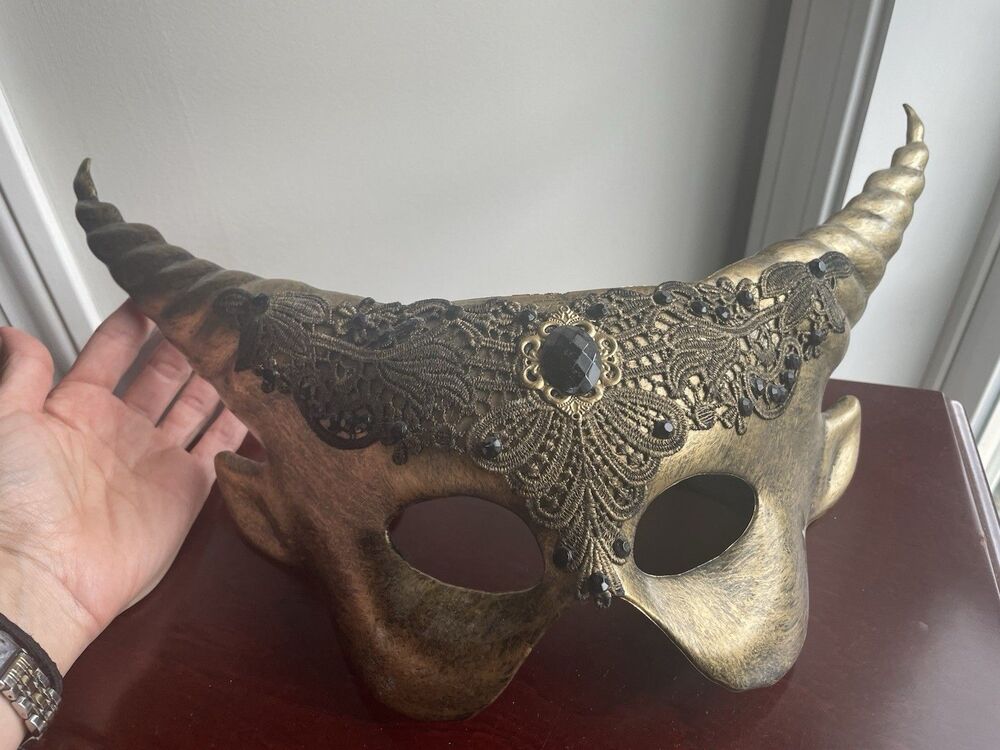 Horned Halloween masquerade mask